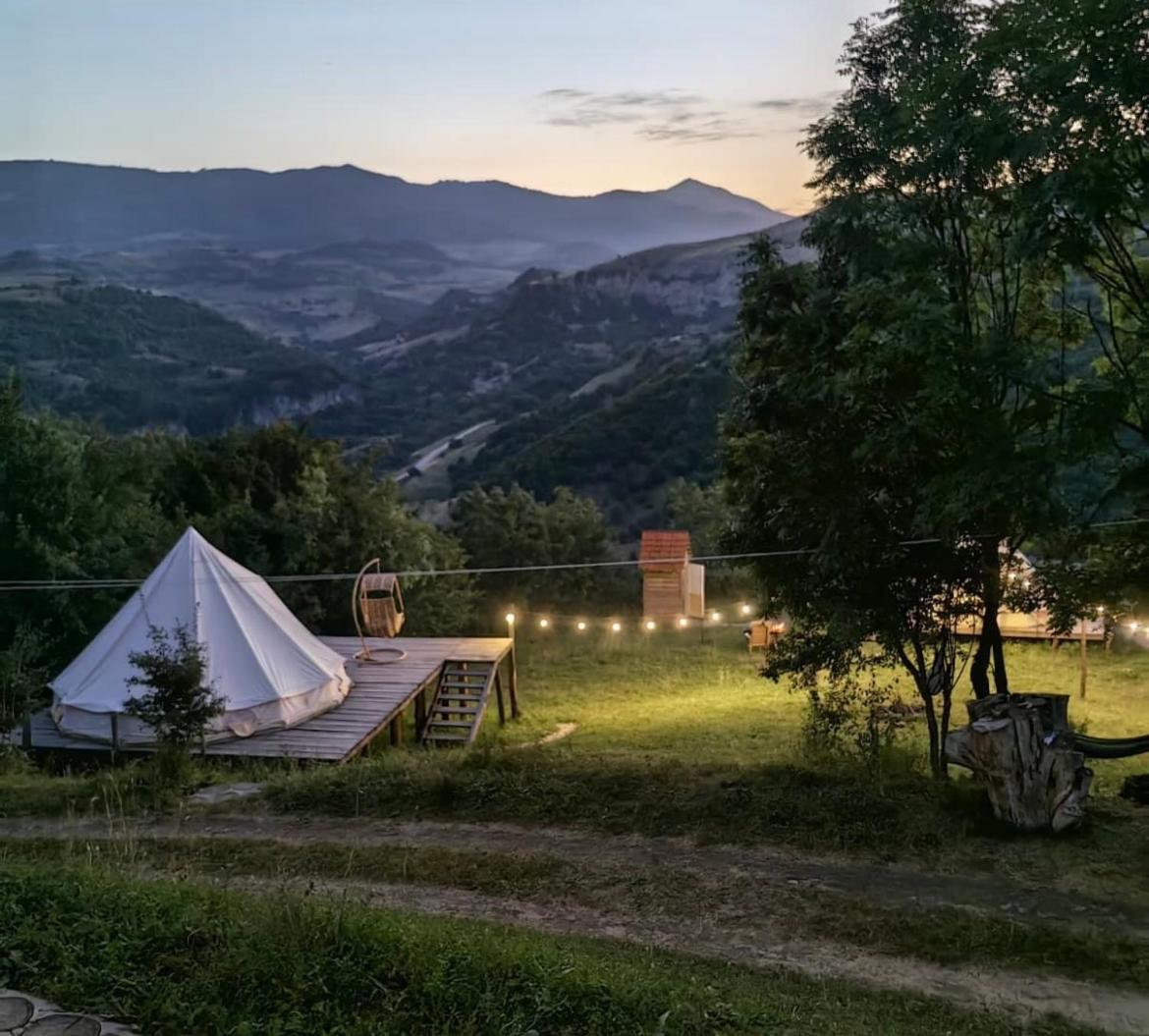 Alereks Mountain Camping Tumanyan Екстериор снимка