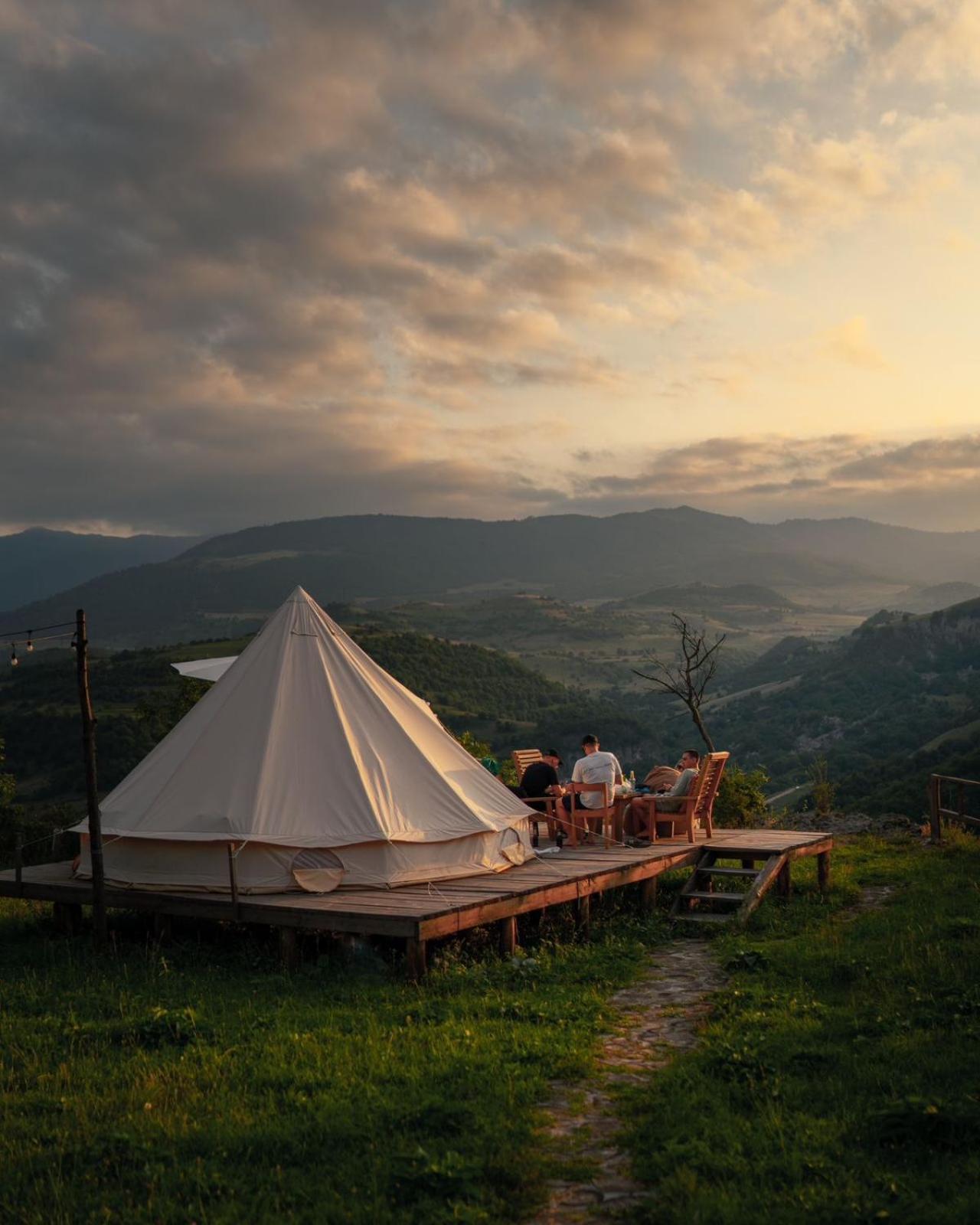 Alereks Mountain Camping Tumanyan Екстериор снимка